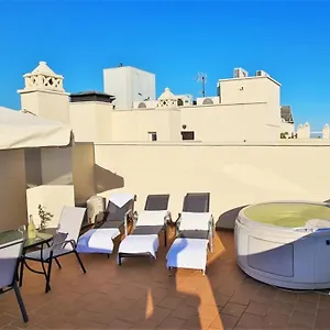 Luxury Penthouse With Ocean Views &private Jacuzzi Apartment